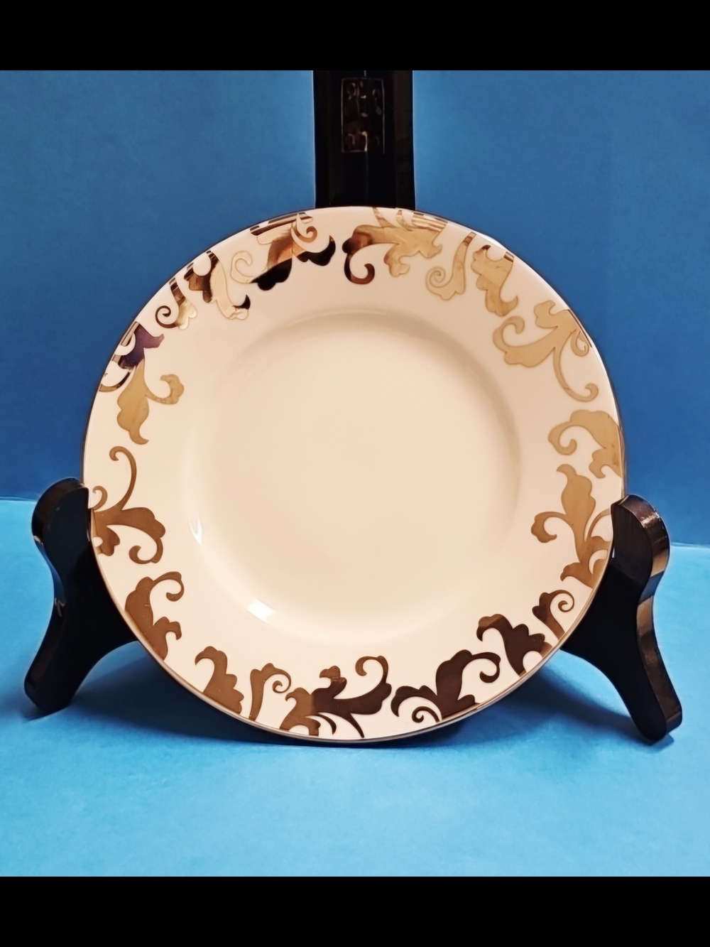 Ciroa Luxe Flori White Porcelain 6" Plate with Metallic Silver Scroll Motif